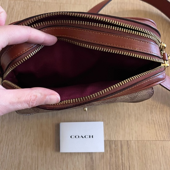 Coach Willow Camera Crossbody In Coated Canvas Signature Tan - Picture 5 of 11